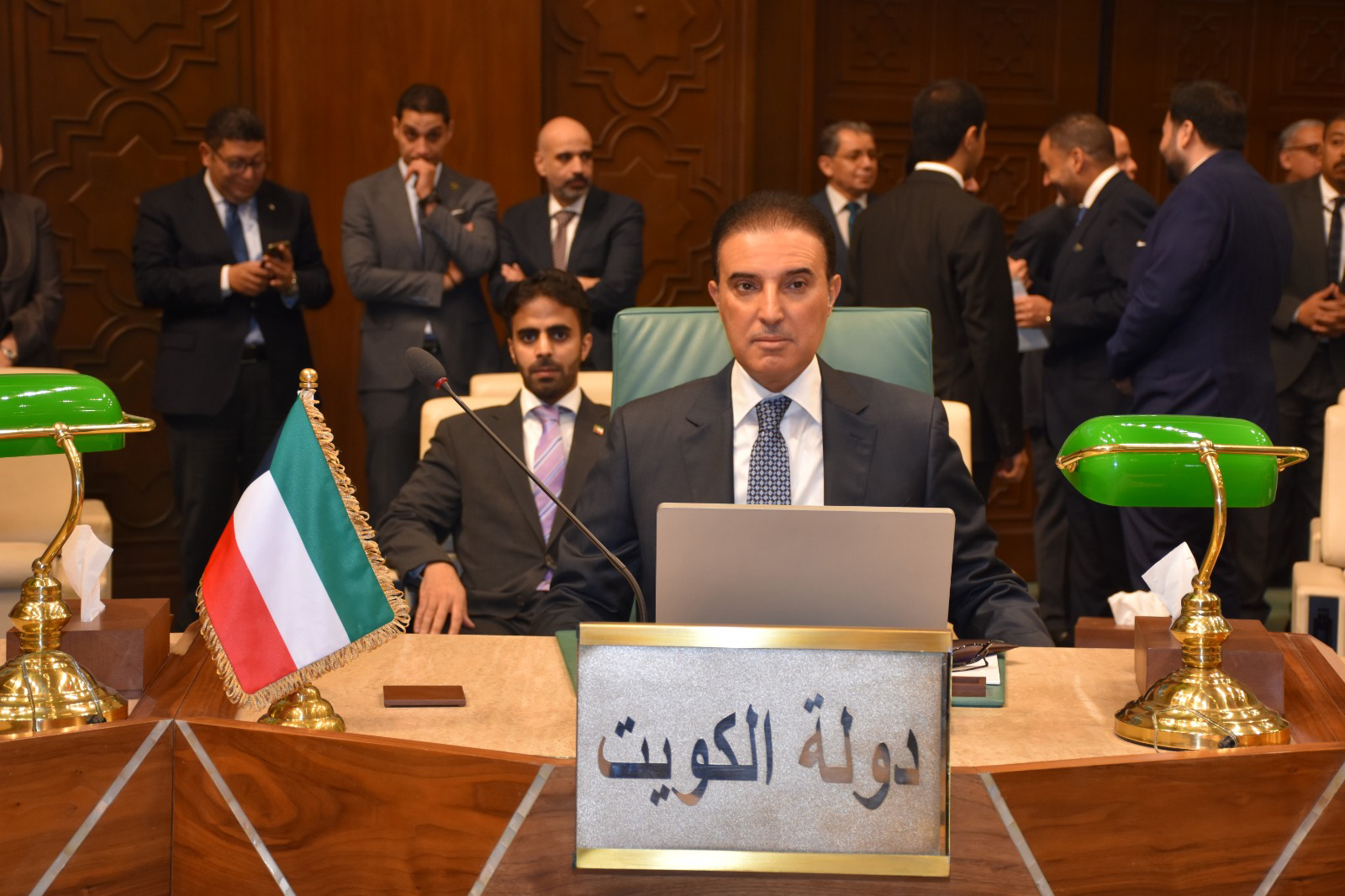 مندوب دولة الكويت الدائم لدى جامعة الدول العربية السفير طلال المطيري مترأسا وفد دولة الكويت أمام الاجتماع