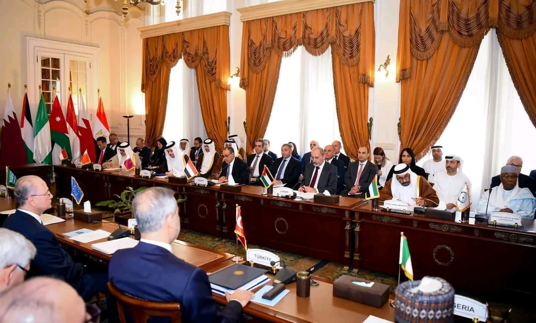 جانب من اجتماع اللجنة الوزارية العربية الإسلامية