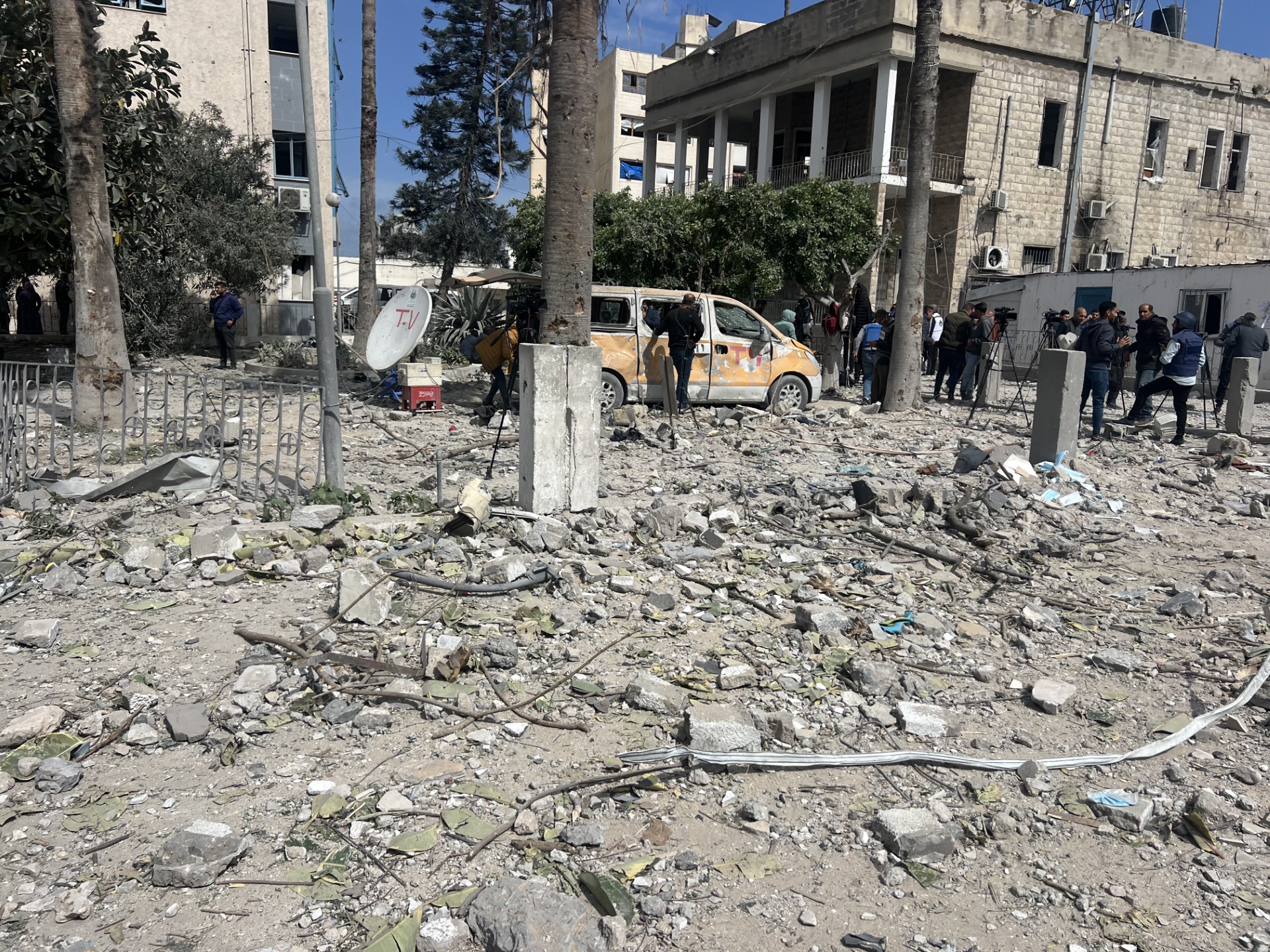 قصف المستشفى الأهلي العربي (المعمداني) بصاروخين