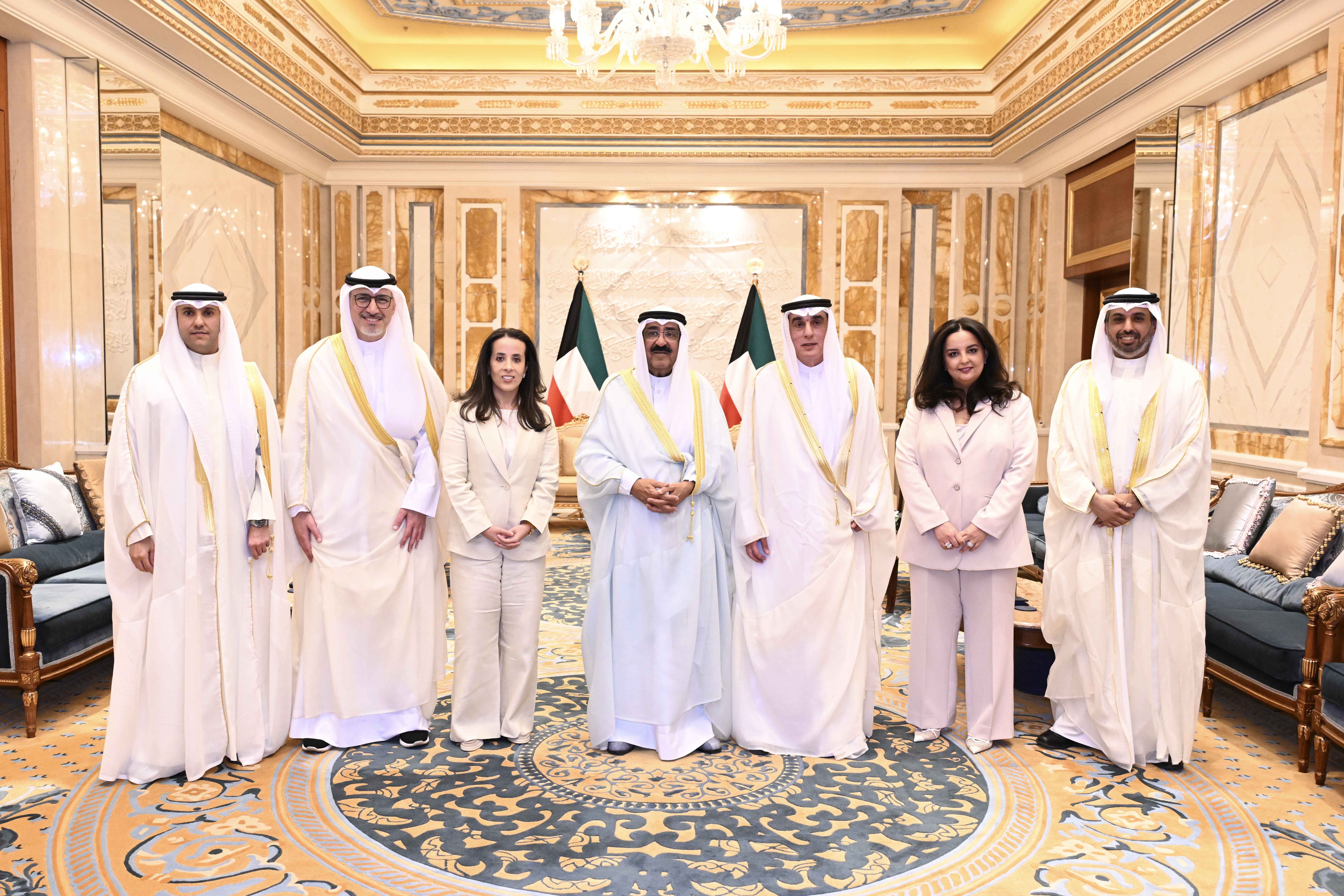 His Highness the Amir Sheikh Meshal Al-Ahmad Al-Jaber Al-Sabah received the Minister of Commerce and Industry Khalifa Al-Ajeel Al-Askar and CMA Commissioners