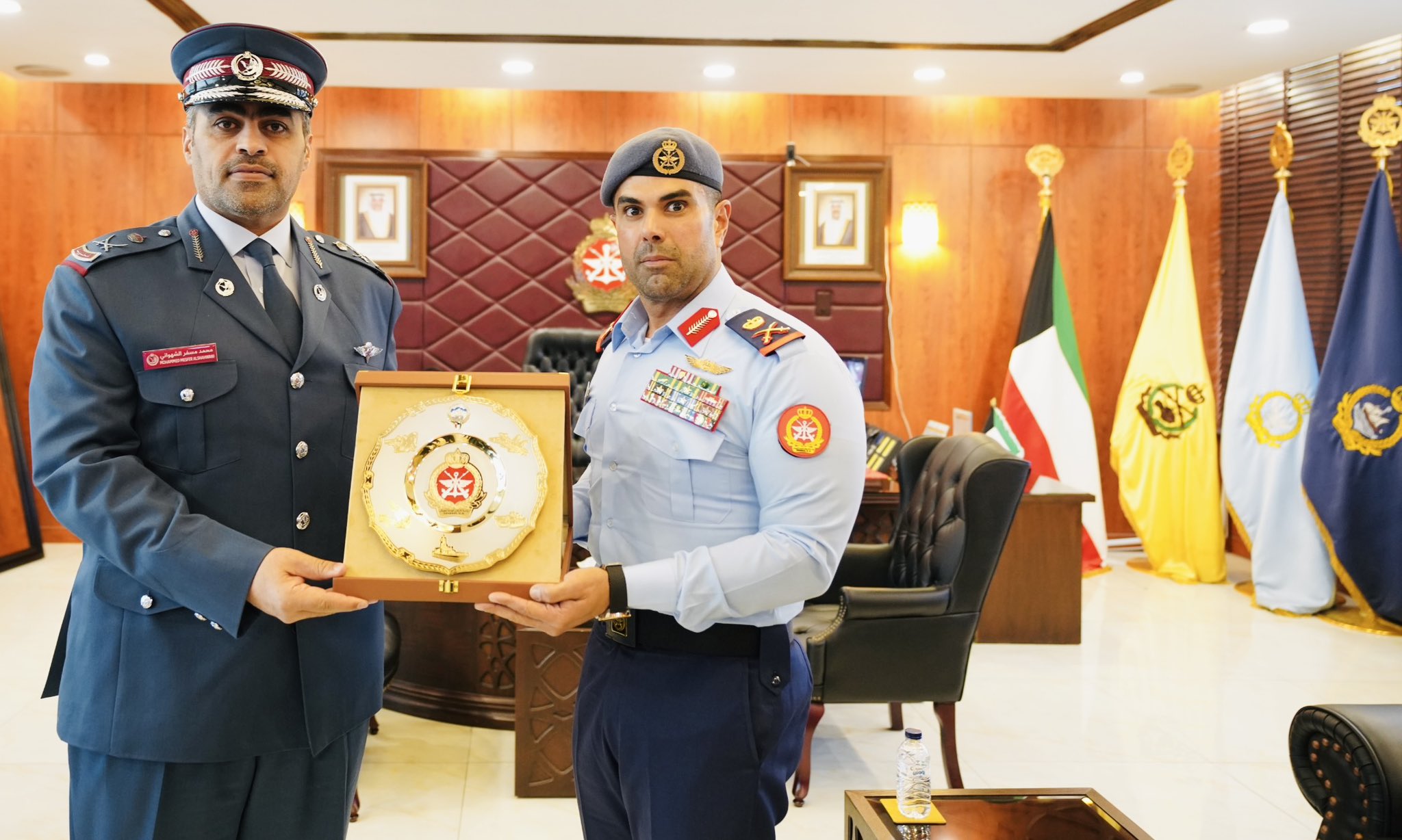 نائب رئيس الأركان العامة للجيش يستقبل نائب قائد قوة الأمن الداخلي القطري (لخويا)