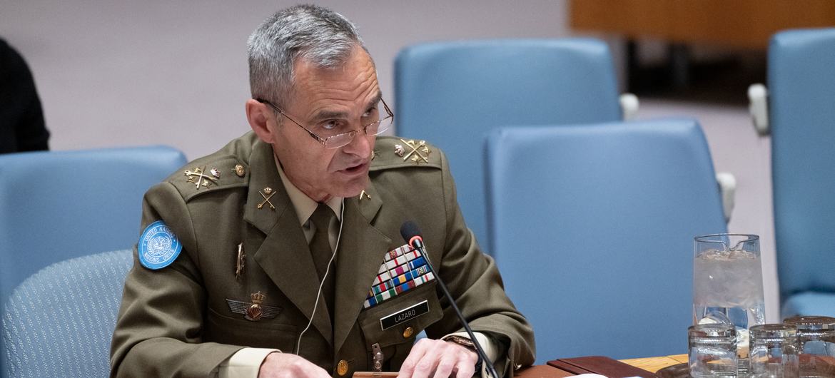 Commander UNIFIL Lieut General Aroldo Lazaro