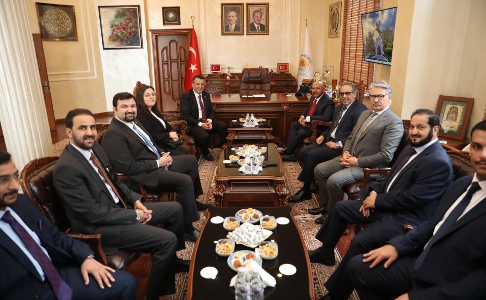محافظ الفروانية الشيخ عذبي ناصر العذبي الصباح يؤكد أهمية (التوأمة والتآخي) مع ولاية (سامسون) التركية