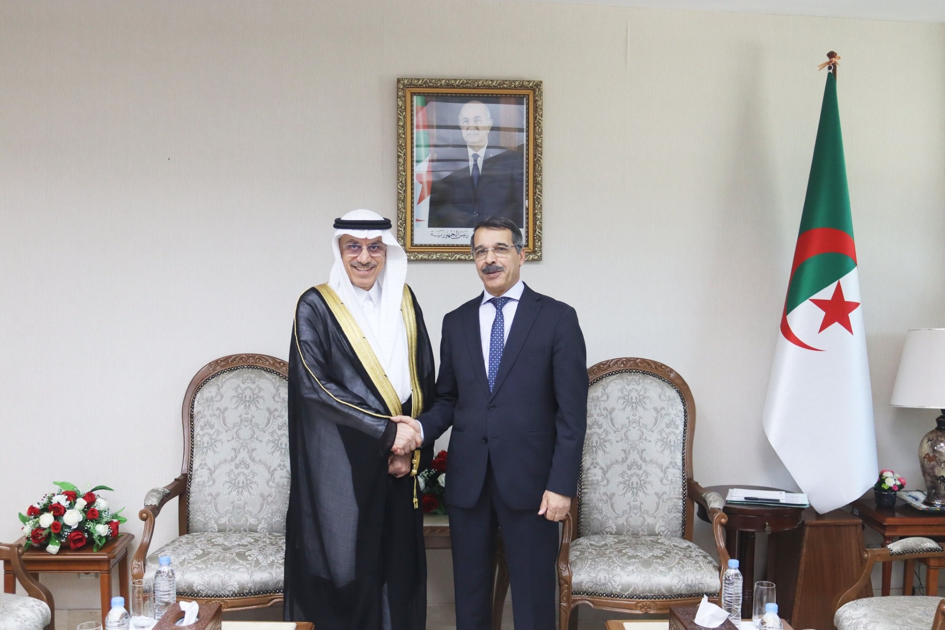Algerian Finance Minister Abdul Karim Buzard with head of the IsDB group Mohammad Al-Jasser