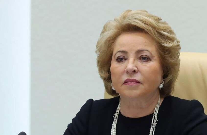 رئيسة مجلس الاتحاد الروسي والرئيسة المشاركة للجنة المنظمة فالنتيناماتفيينكو