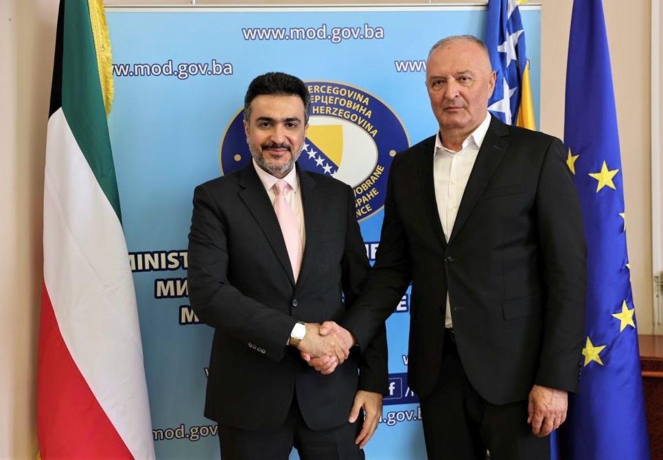 Kuwait's Ambassador to Bosnia and Herzegovina Salah Al-Bannai with Deputy PM and Minister of Defense Zukan Helez
