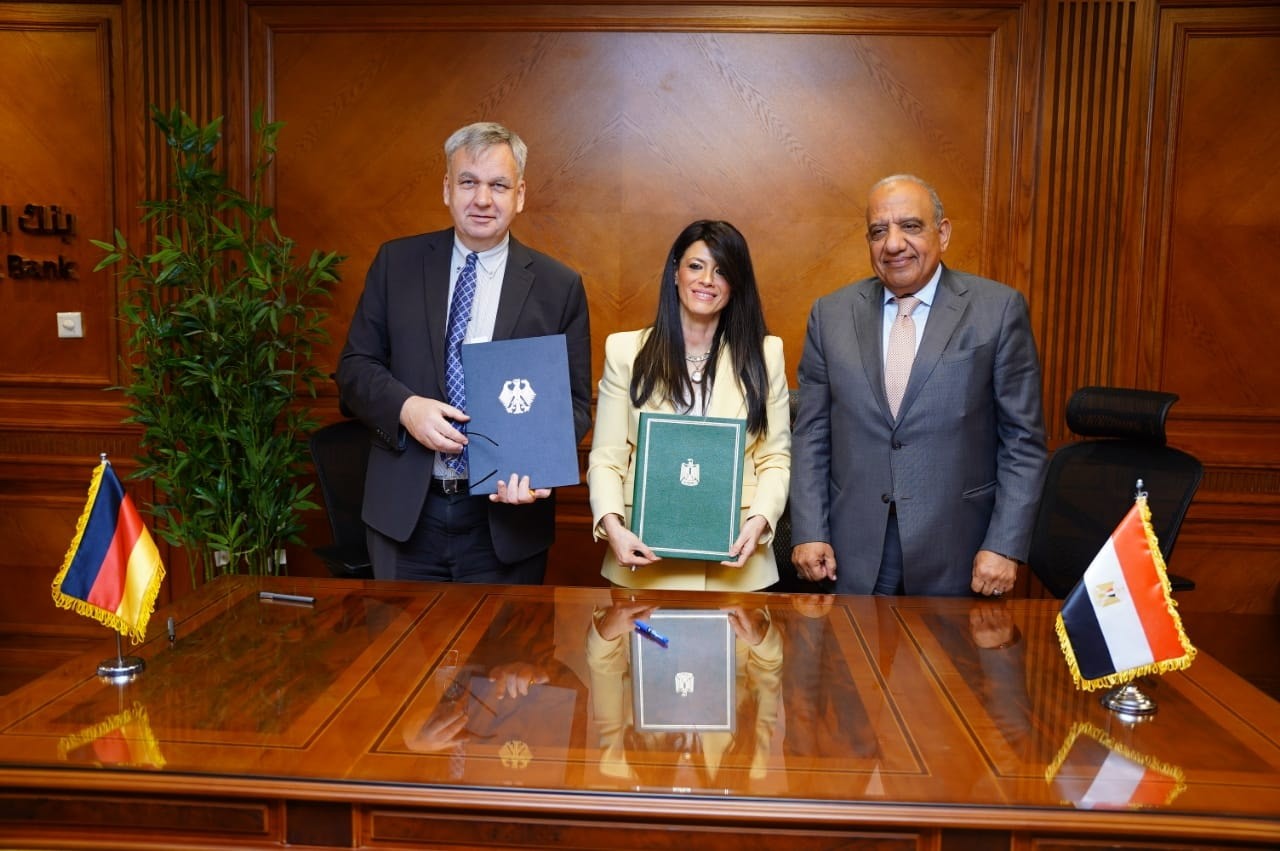 Egypt, Germany sign new deal to support education, energy sector