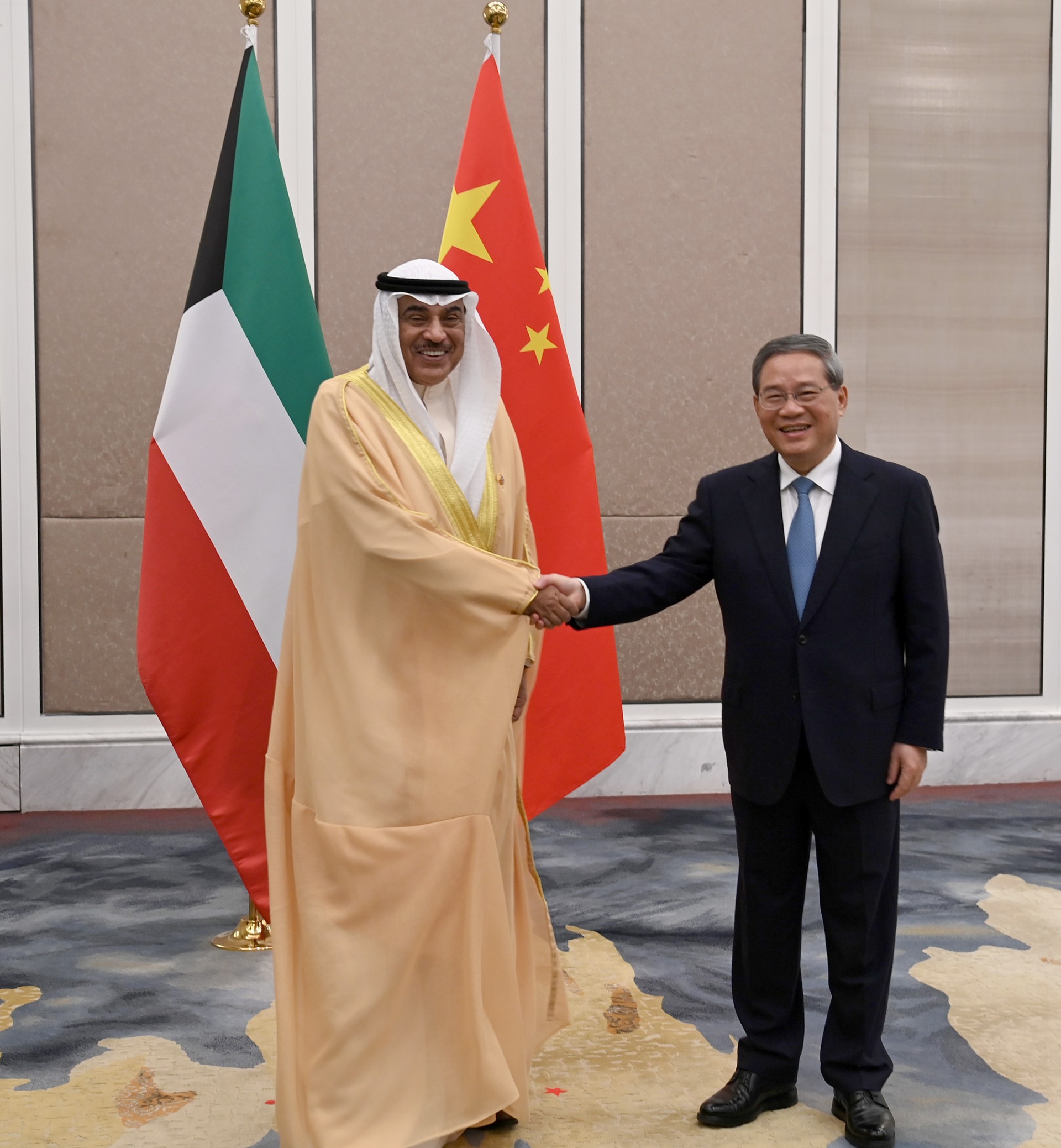 The Amir's representative the Crown Prince meets Chinese Premier	
