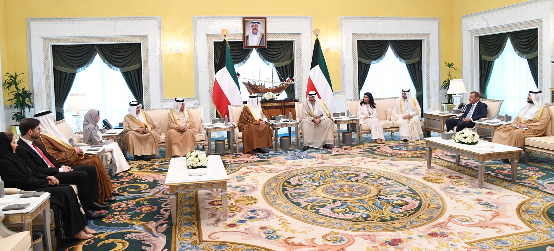  His Highness the Crown Prince Sheikh Sabah Khaled Al-Hamad Al-Sabah received visiting Bahraini Minister of Telecommunication and Transportation Sheikh Dr. Abdullah bin Ahmad Al-Khalifa