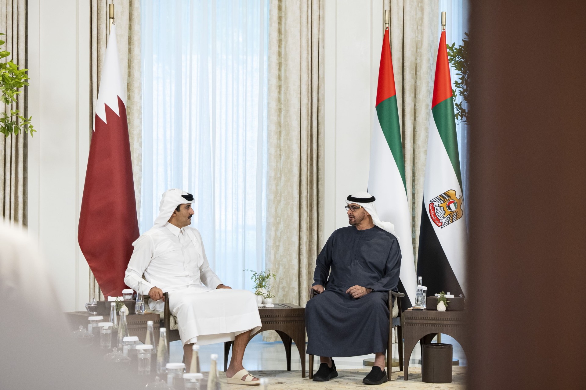 UAE President Sheikh Mohammad bin Zayed Al-Nahyan and Qatari Amir Sheikh Tamim bin Hamad Al-Thani