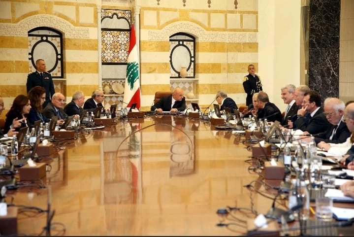 الرئيس اللبناني جوزاف عون يرأس مجلس الوزراء في قصر بعبدا