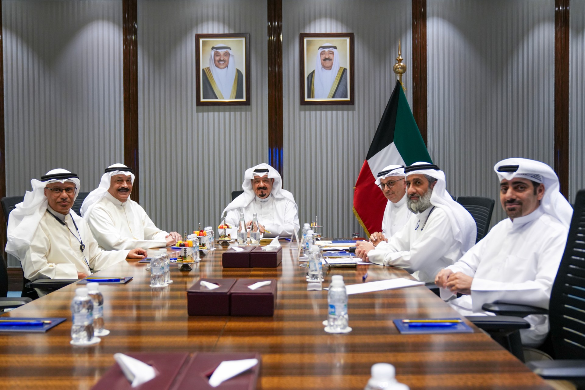 His Highness the Prime Minister Sheikh Ahmad Abdullah Al-Ahmad Al-Sabah chairs high-level meeting on future power, water projects