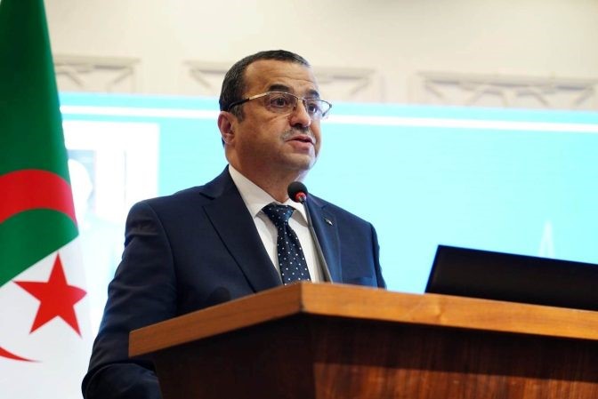 وزير الطاقة الجزائري محمد عرقاب