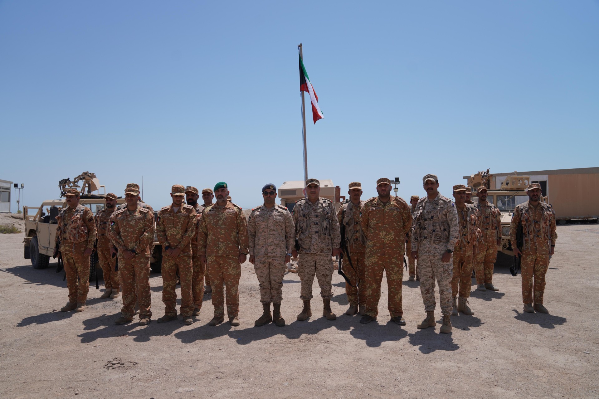 Deputy Chief of Staff inspects Kuwait northern military outposts