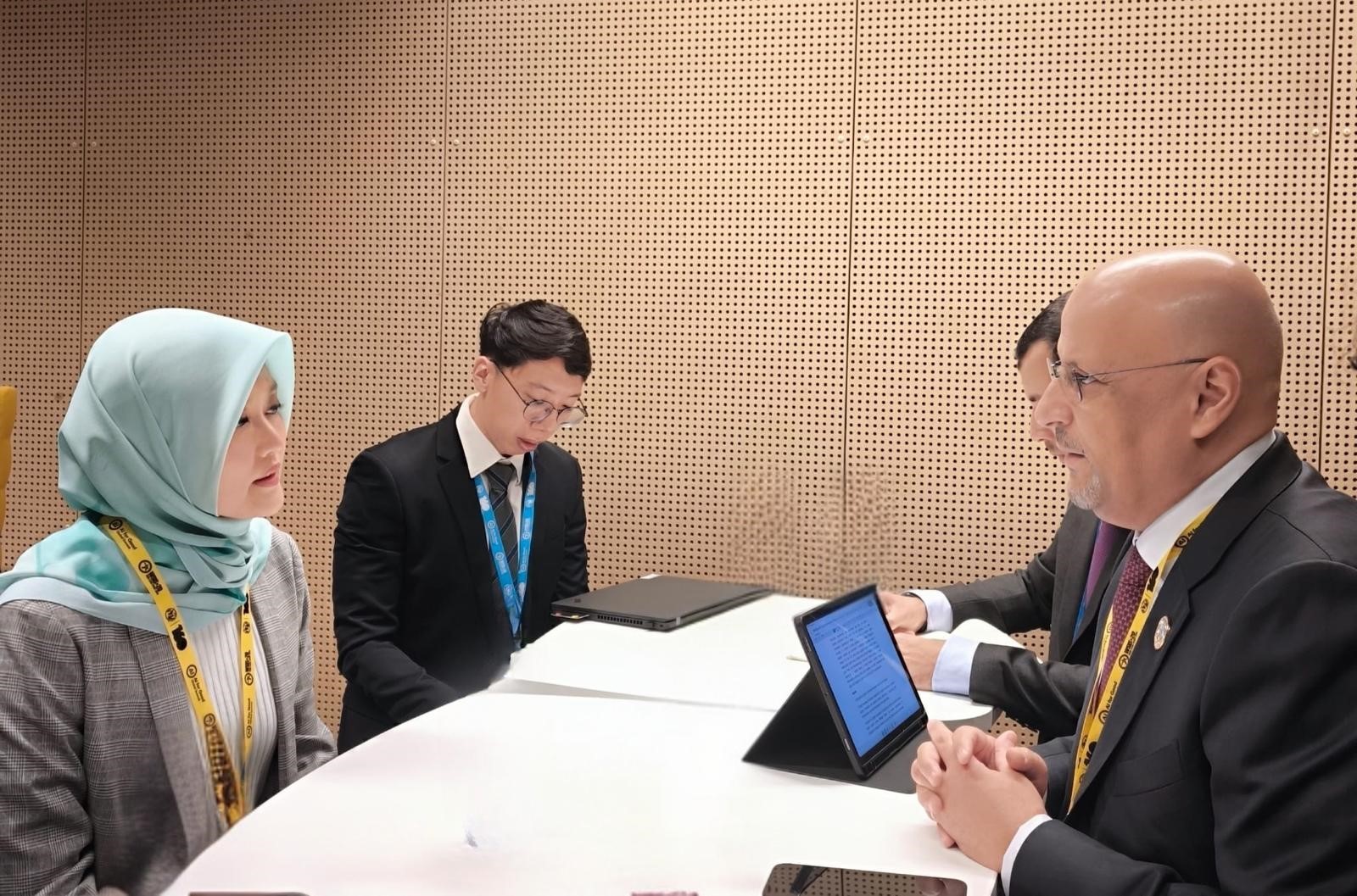 Communications Minister discusses cooperation on sideline of Geneva's DCO meeting