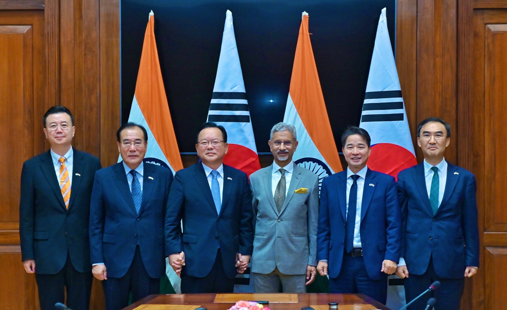 India, S Korea discuss economic, technology, defense, maritime cooperation
