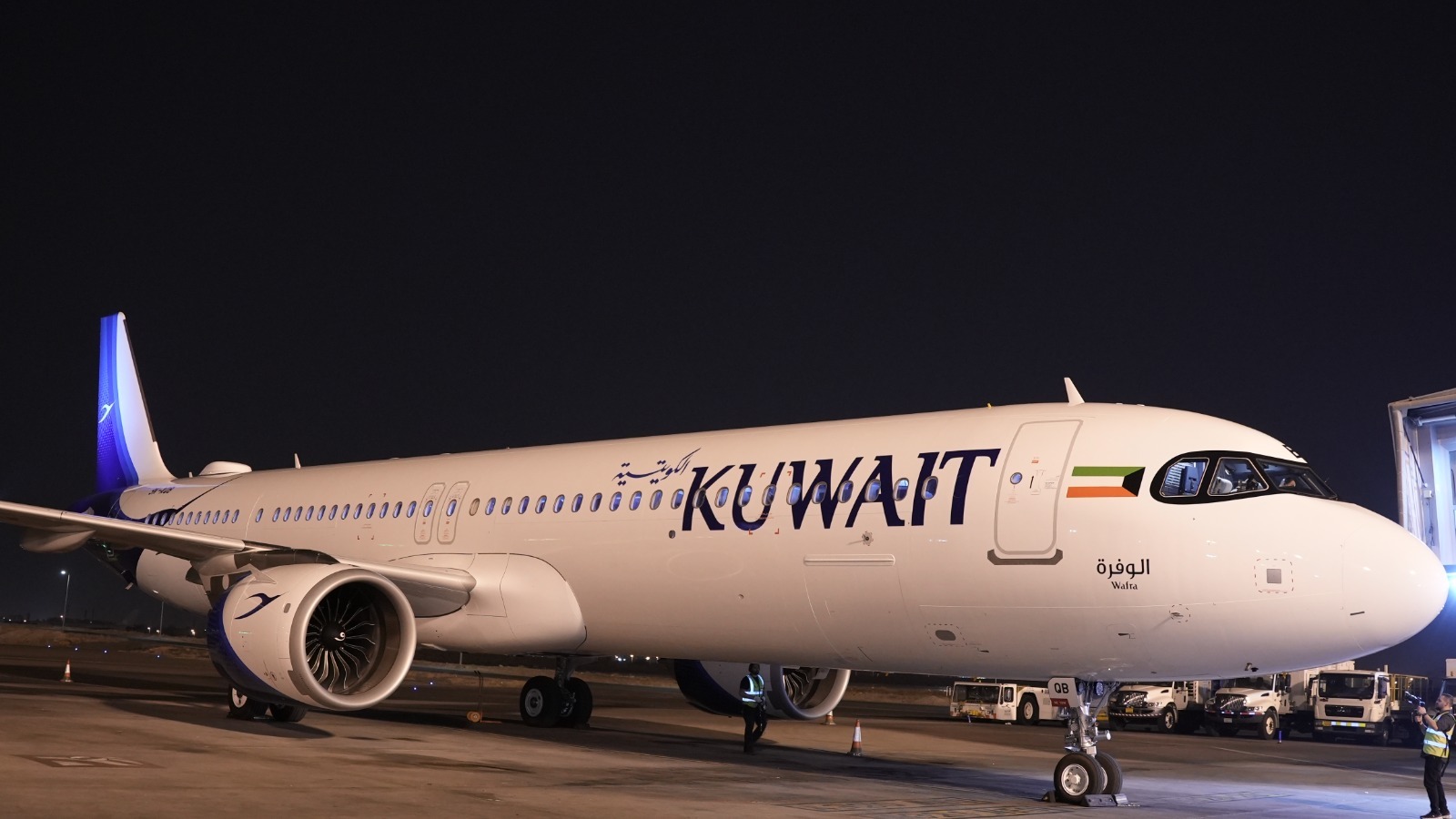 طائرة شركة الخطوط الجوية الكويتية الجديدة (الوفرة) من نوع ايرباص طراز (ايه 321 نيو)