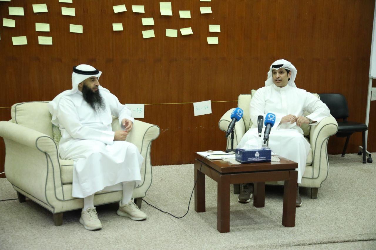 وزير (الإعلام) خلال حضوره الورشة التدريبية الأولى الخاصة بالاستراتيجية