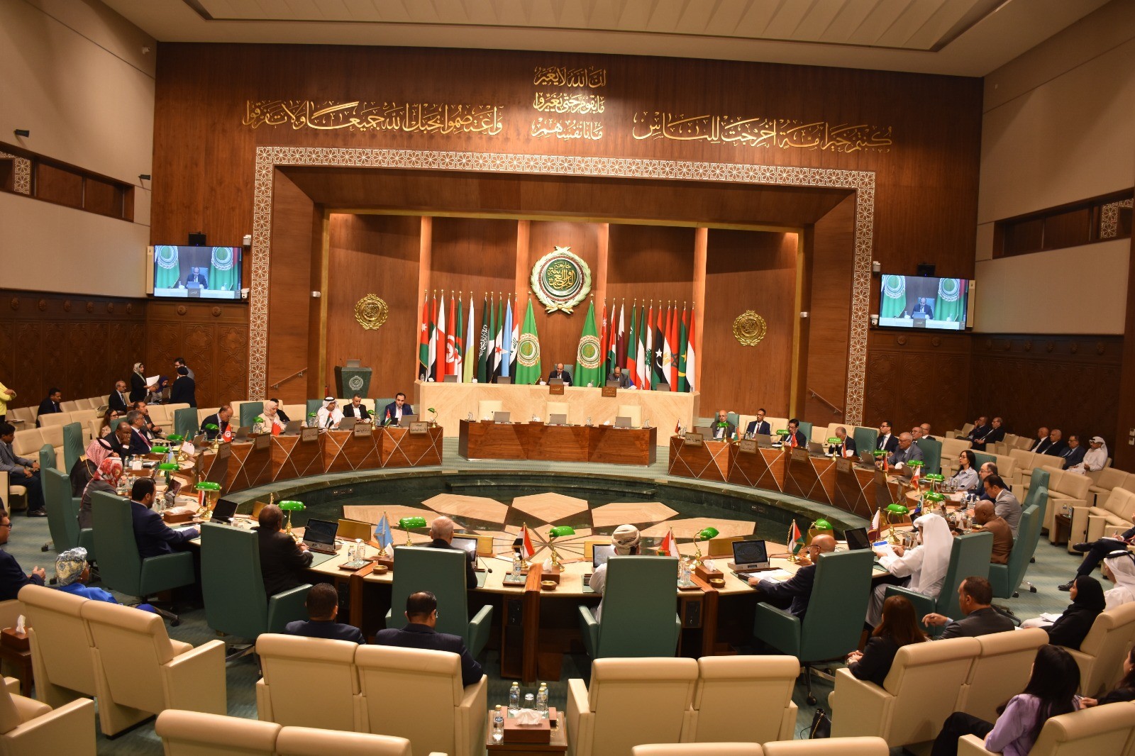 الدورة غير العادية لمجلس جامعه الدول العربية لبحث حصار التجويع فى غزة