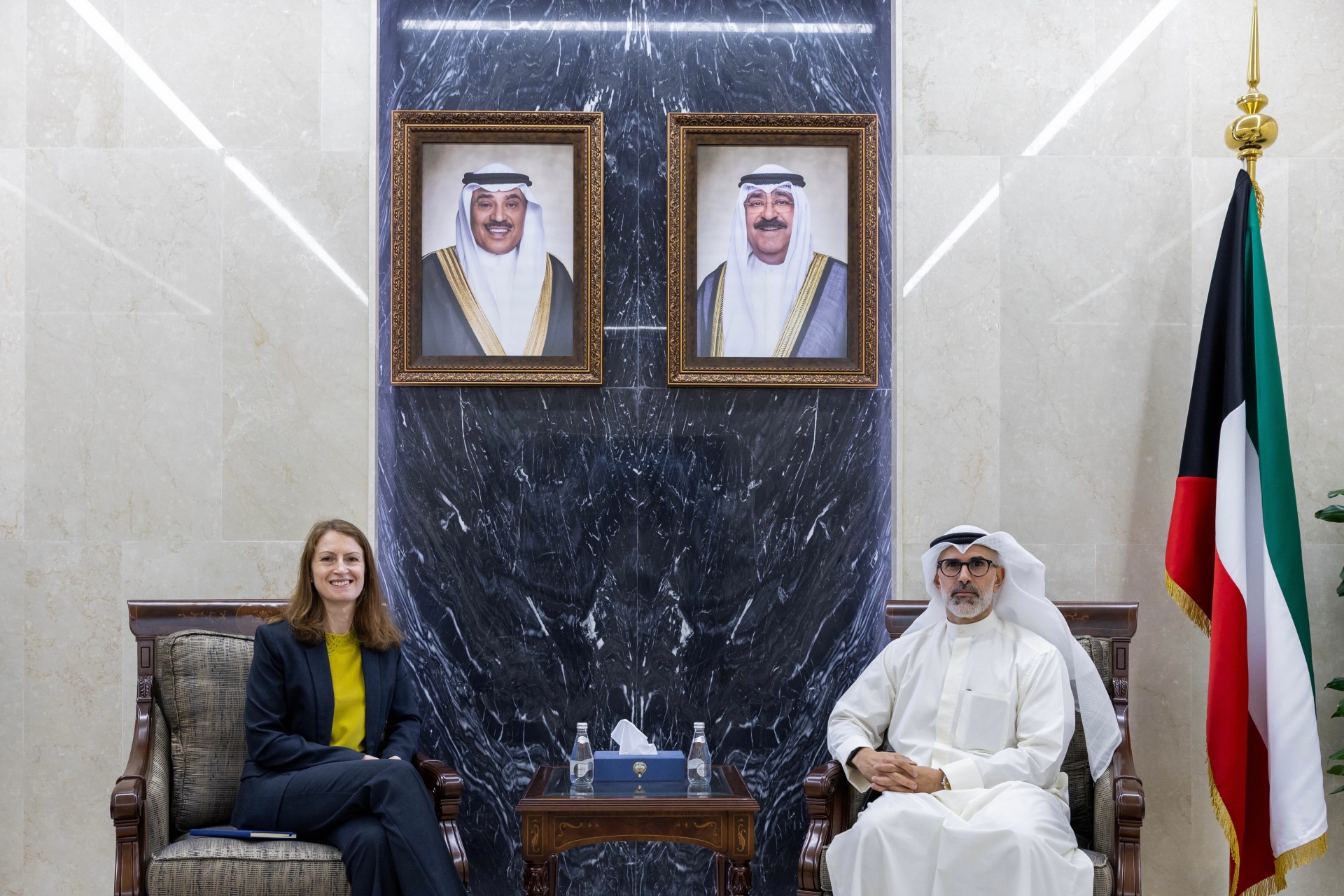 نائب وزير الخارجية السفير الشيخ جراح جابر الأحمد الصباح يستقبل سفيرة المملكة المتحدة لدى دولة الكويت بليندا لويس