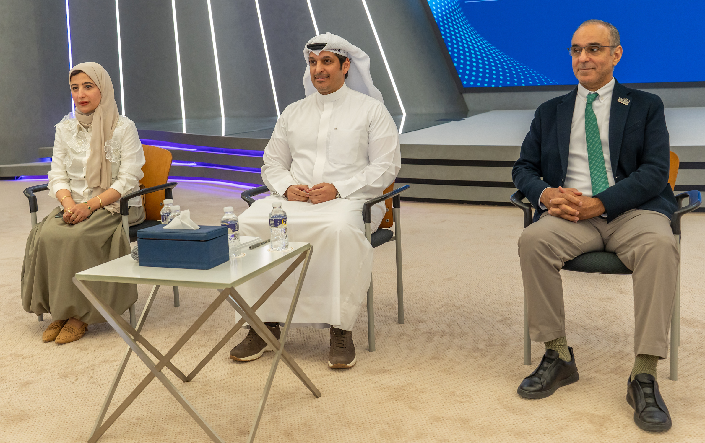 وزير الإعلام والثقافة وأمين عام المجلس الوطني للثقافة والفنون والآداب والأمين المساعد لقطاع الفنون بالإنابة