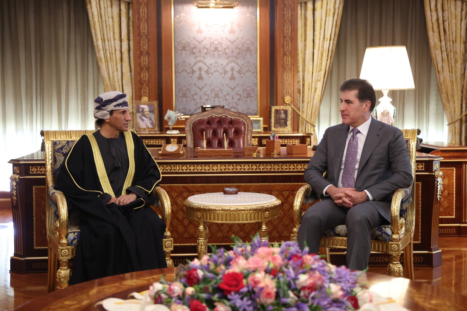 جانب من لقاء رئيس اقليم كردستان نيجيرفان بارزاني مع ورئيس بعثة الأمم المتحدة لمساعدة العراق (يونامي) محمد الحسان