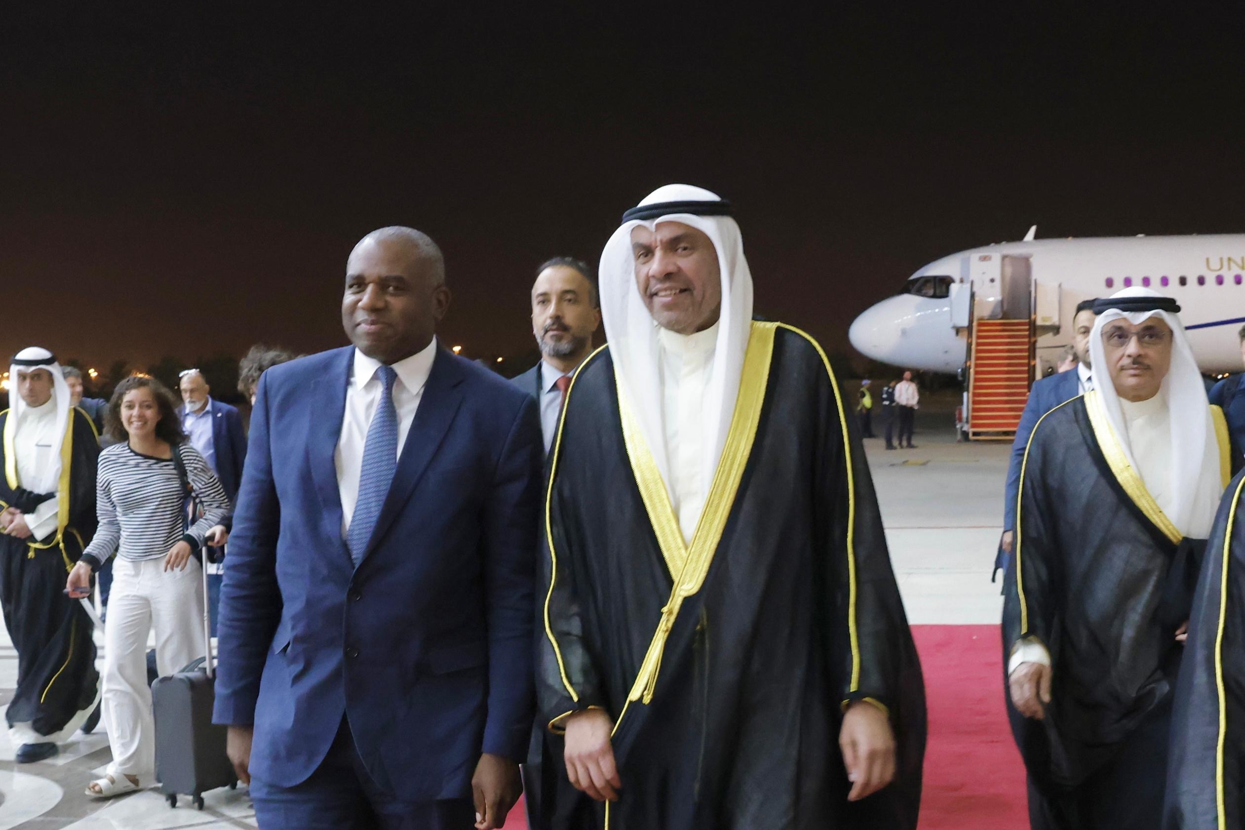 Kuwait FM receives visiting British Foreign Affairs Secretary