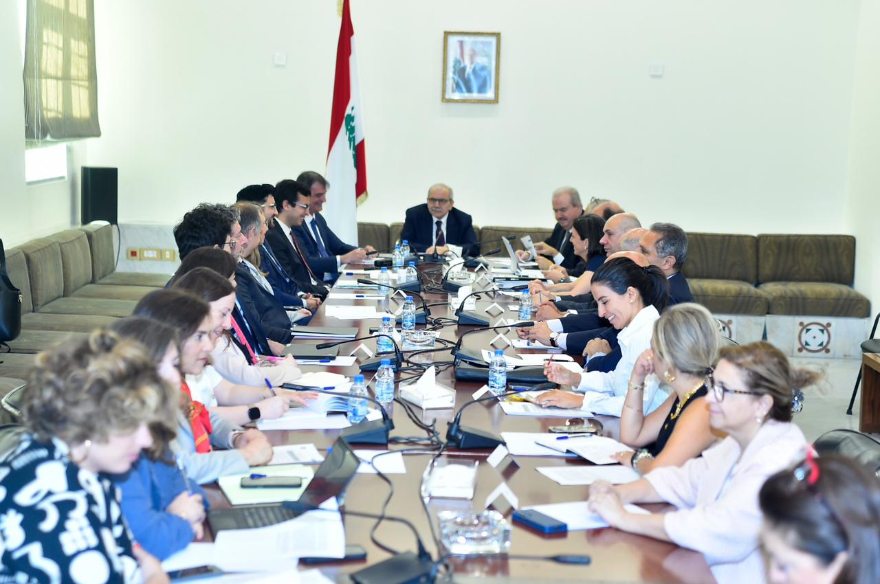 Lebanese Prime Minister holds a meeting with the International Monetary Fund mission (IMF)