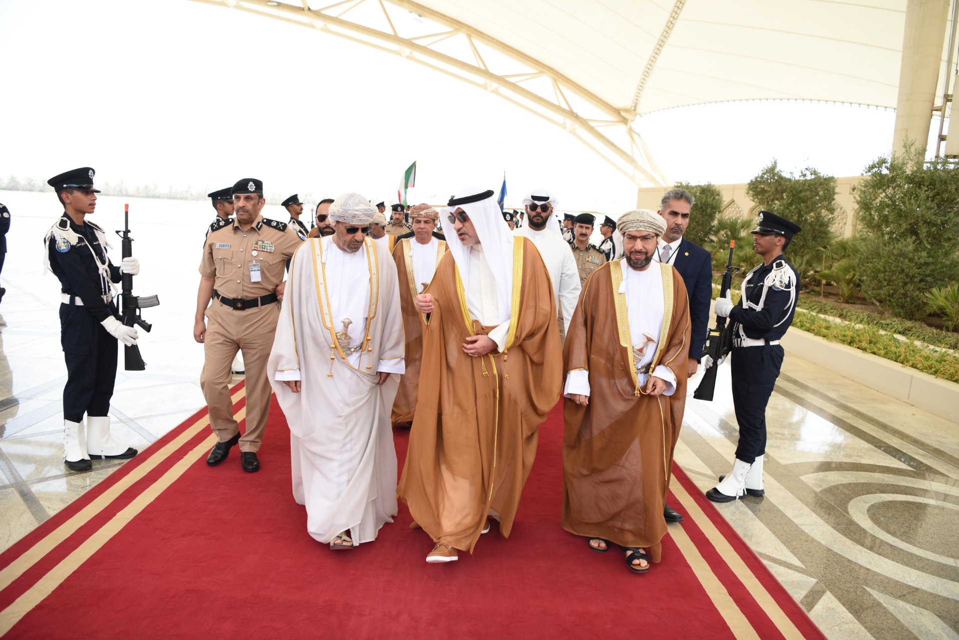 Kuwait's Acting Prime Minister Sheikh Fahad Yusuf Al-Sabah recevies Omani Minister of Interior Humoud Al-Busaidi
