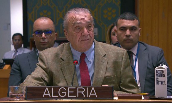 ممثل الجزائر الدائم في الامم المتحدة السفير عمار بن جامع خلال اجتماع طارئ لمجلس الأمن لبحث قرار الاحتلال الإسرائيلي إعادة احتلال غزة