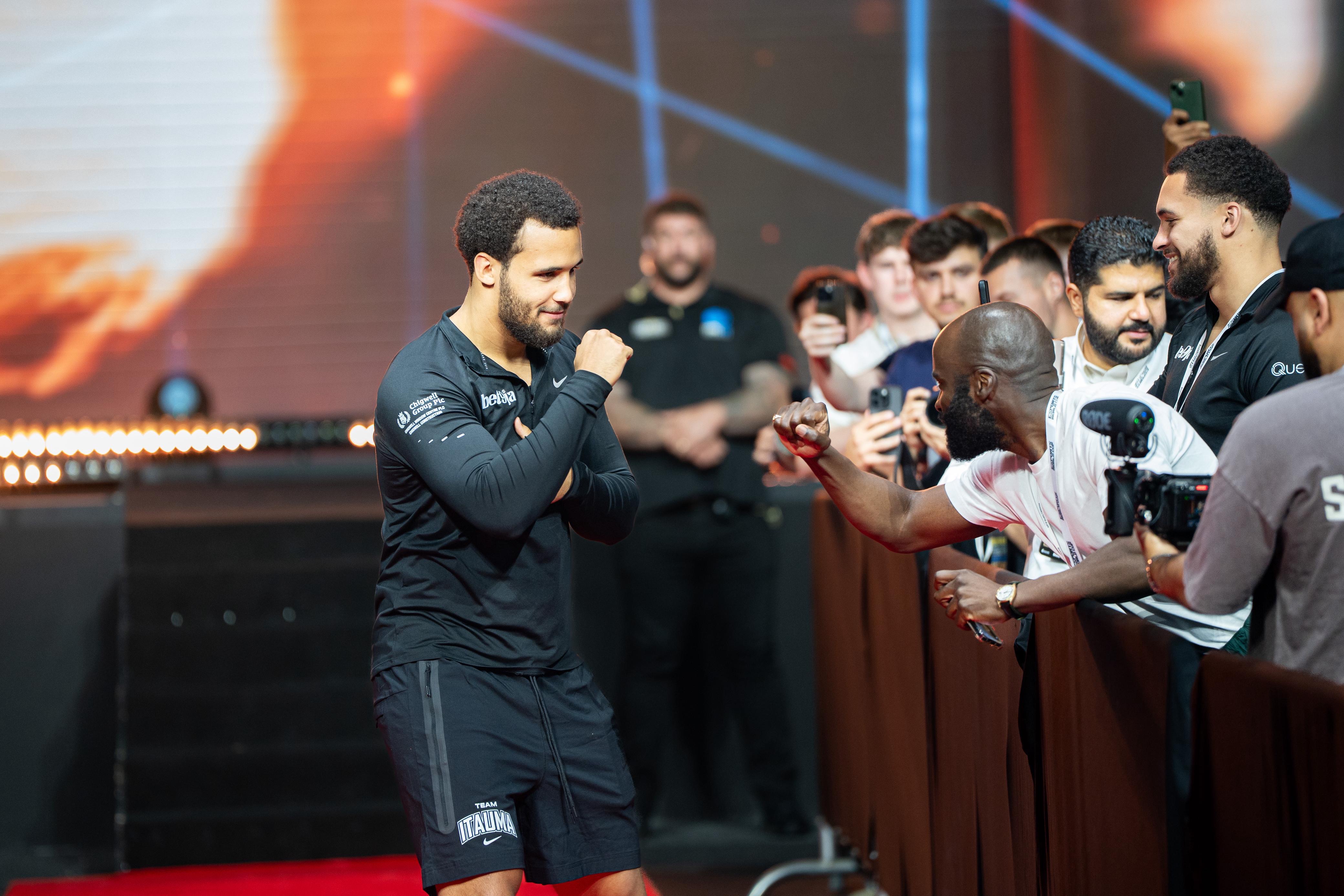 جانب من انطلاق(  اسبوع الملاكمة ) في الرياض ضمن منافسات كأس العالم للرياضات الإلكترونية