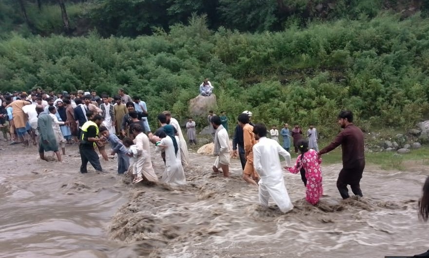 ارتفاع حصيلة ضحايا فيضانات شمالي باكستان إلى 307 قتلى