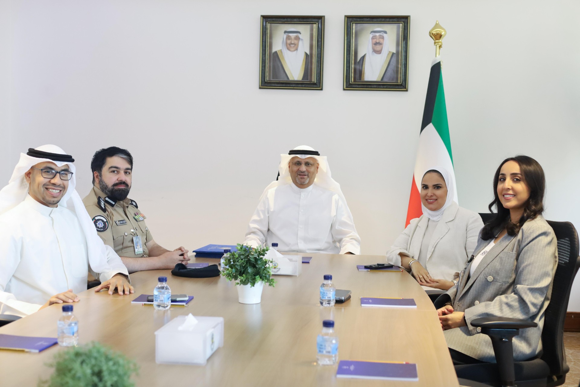 لقاء وتكريم  وزير الدولة لشؤون الاتصالات للقائمين و المتطوعيين على تطبيق (سهل) الحكومي