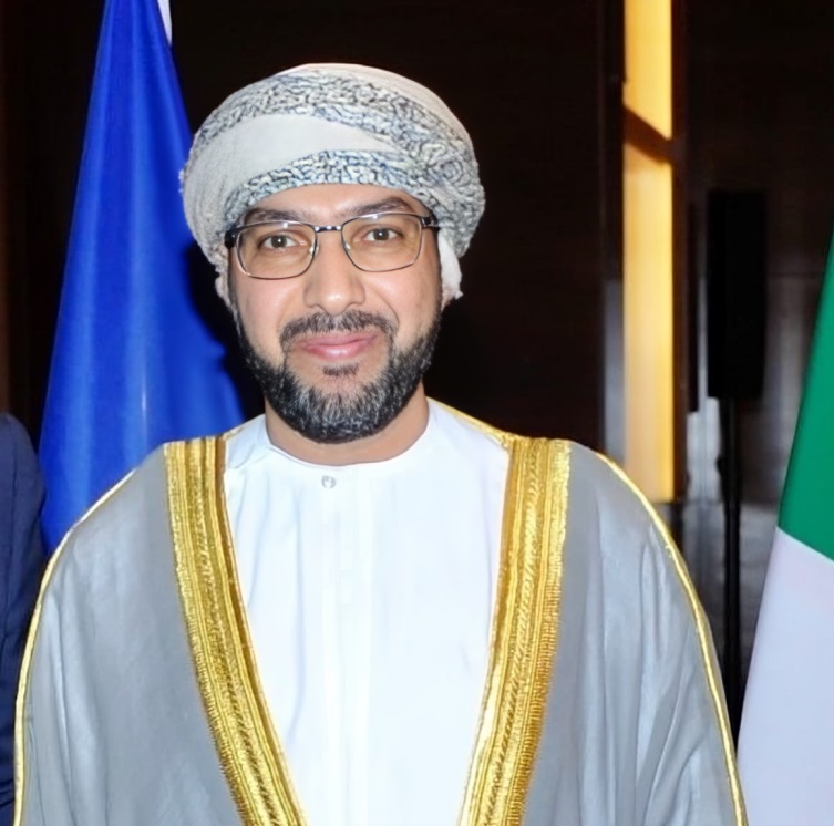 سفير سلطنة عمان لدى دولة الكويت الدكتور صالح الخروصي