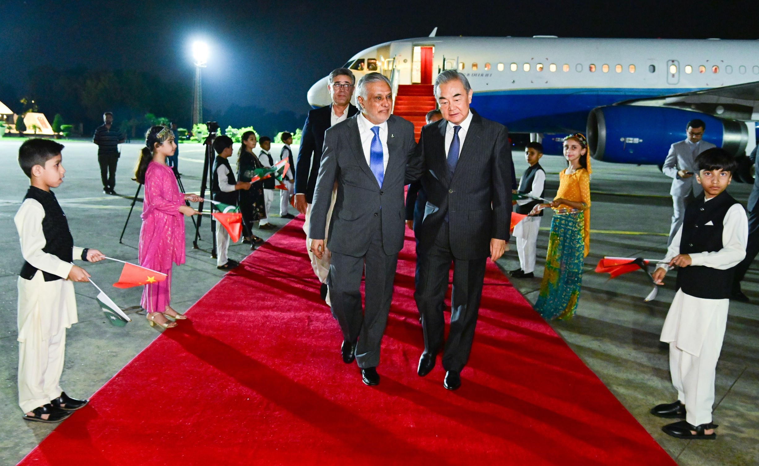 Chinese FM starts visit to Pakistan