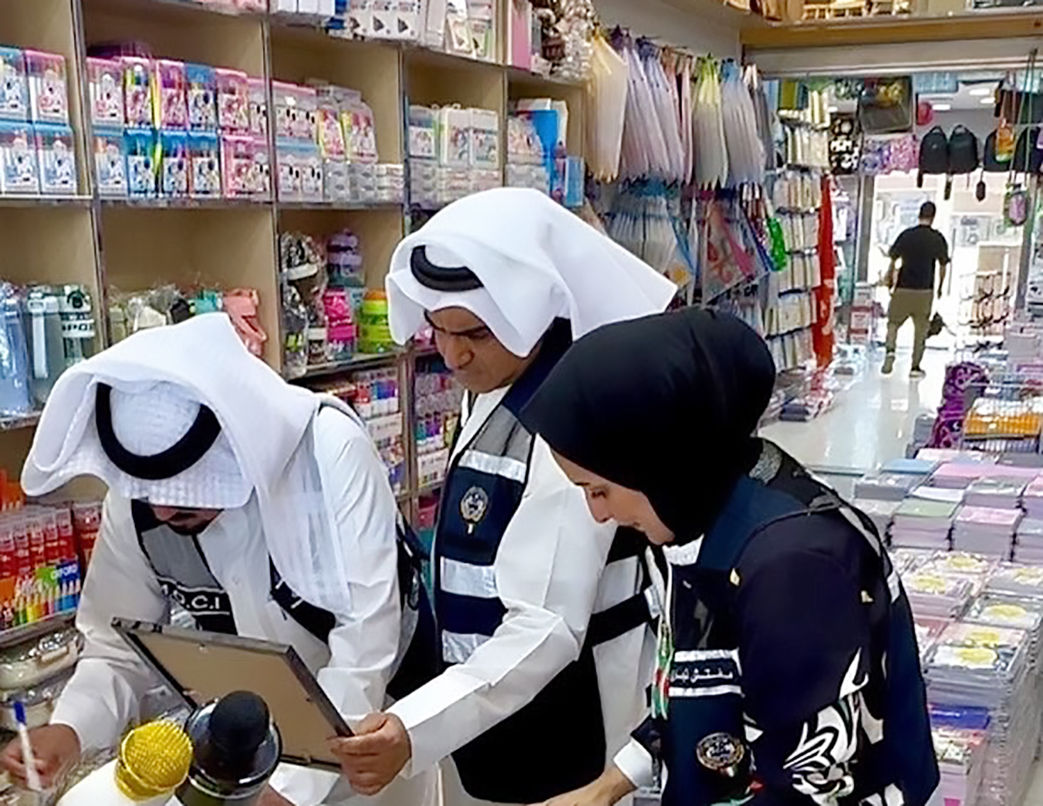 جولات تفتيشية مكثفة لحماية المستهلك تزامنا مع العودة إلى المدارس