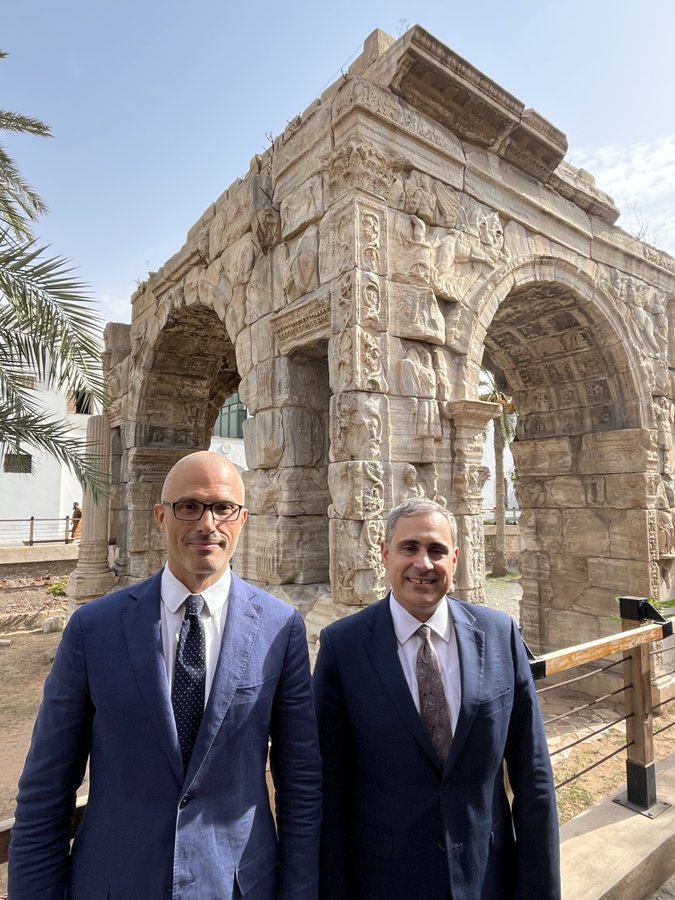 رئيس بعثة الاتحاد الأوروبي لدى ليبيا مع القائم بالأعمال في سفارة الولايات المتحدة لدى ليبيا