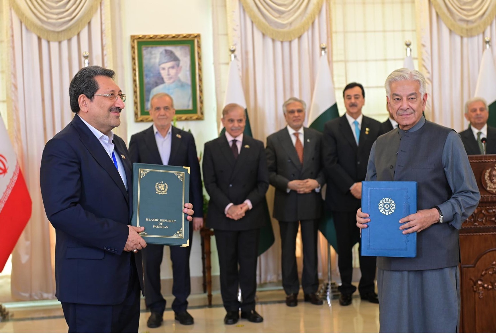 Le Pakistan et l’Iran signent 12 accords de coopération.