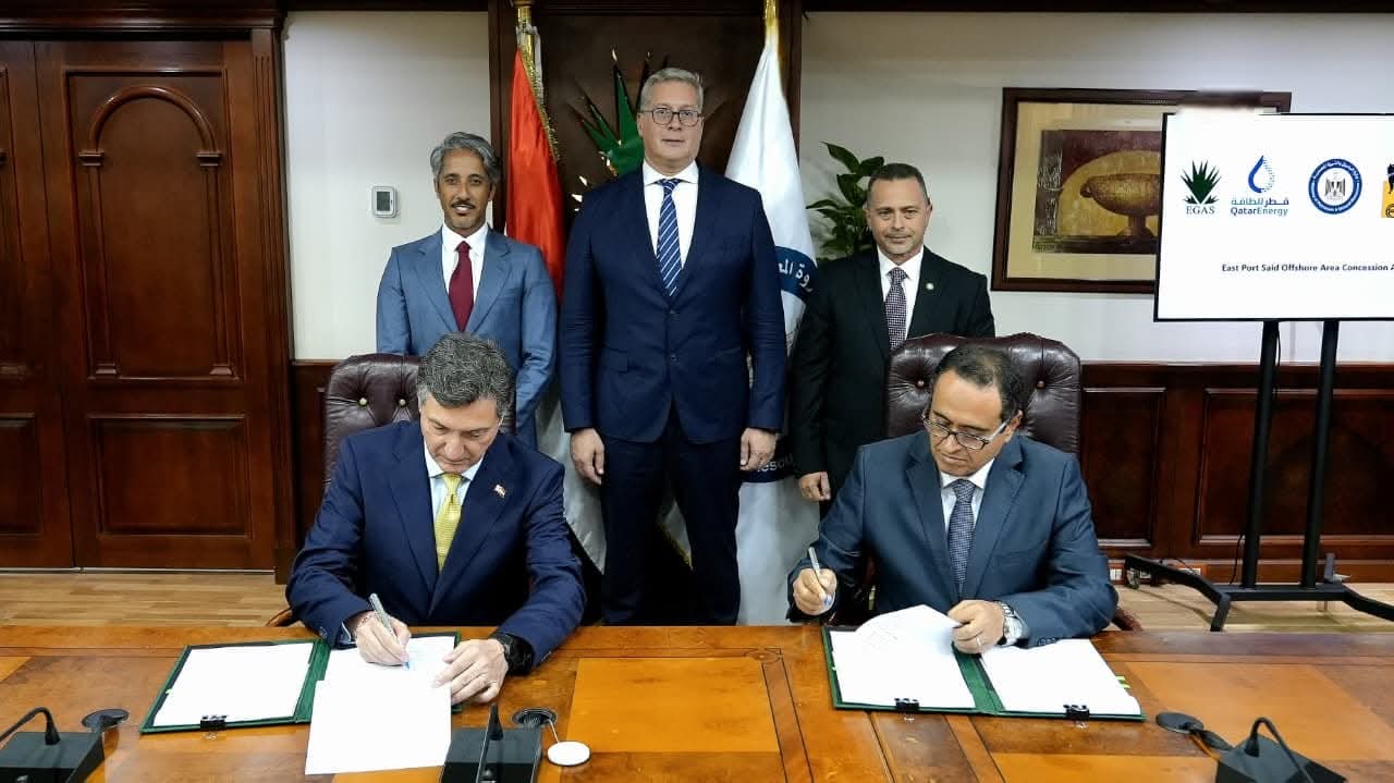 Egypt signs USD-343-mln oil and gas deals with int'l firms