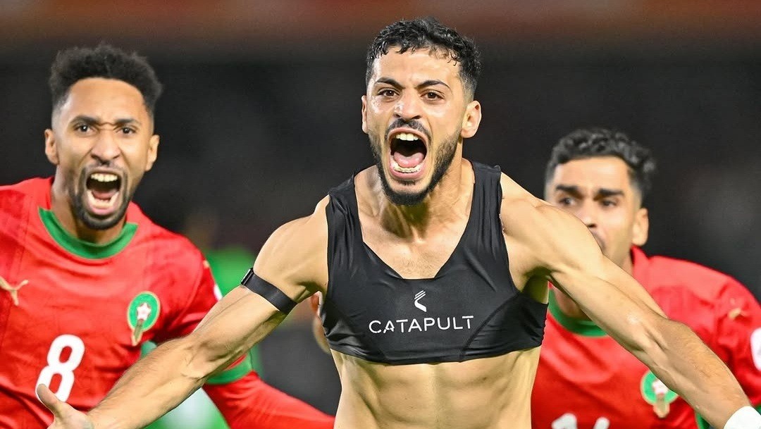 اللاعب  أسامة المليوي يحتفل بتسجيله الهدف الثالث للمنتخب المغربي