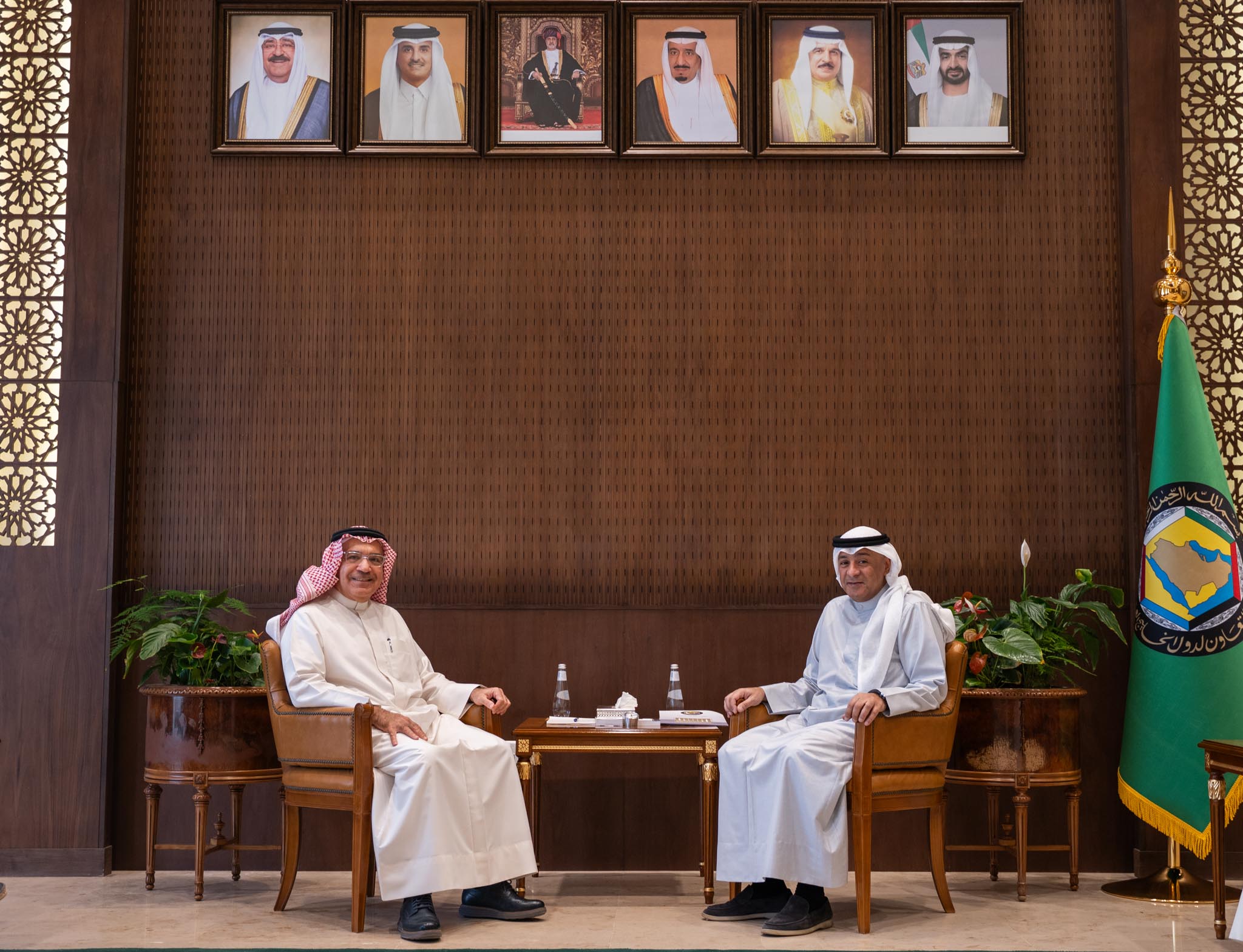الأمين العام لمجلس التعاون لدول الخليج العربية جاسم البديوي يبحث مع الأمين العام لمنتدى الطاقة الدولي جاسم الشيراوي تعزيز التعاون في مجالات الطاقة
