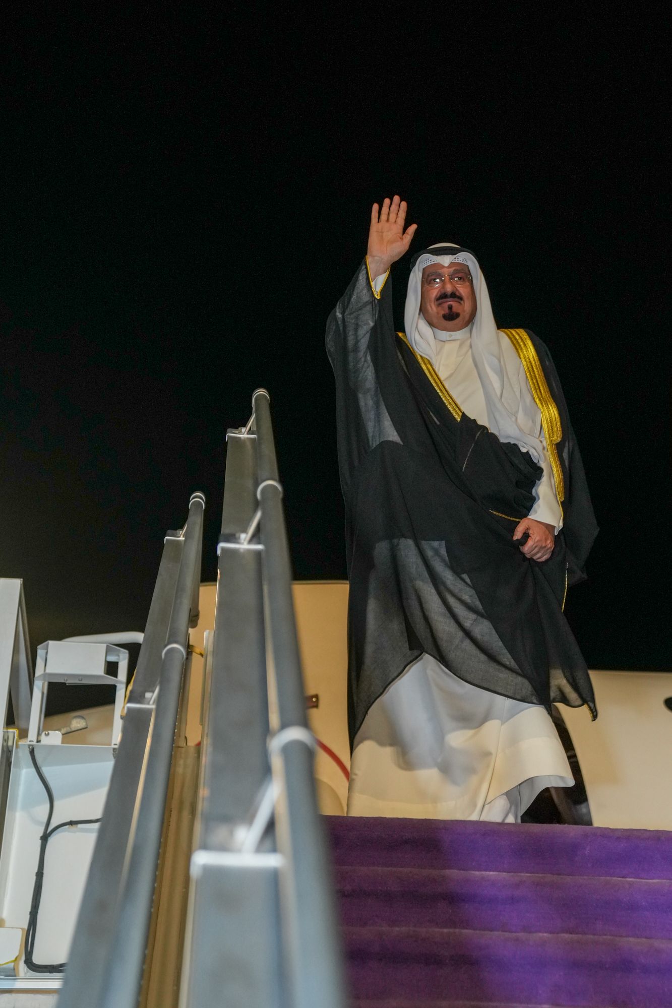 سمو الشيخ أحمد عبدالله الأحمد الصباح رئيس مجلس الوزراء يغادر السعودية بعد زيارة رسمية