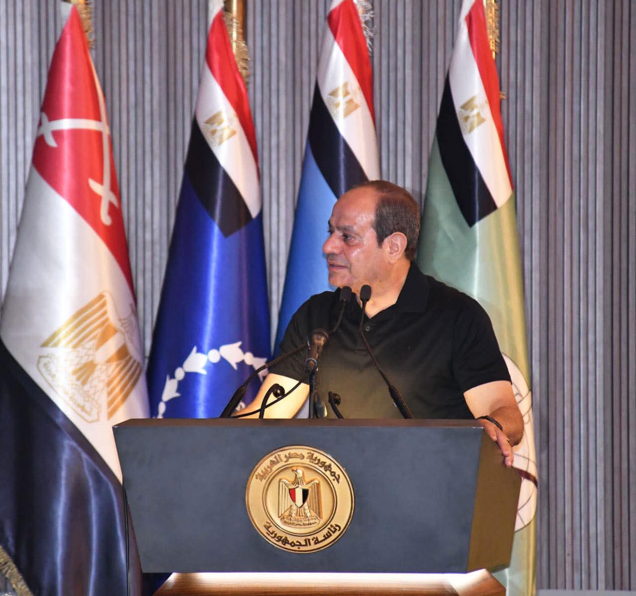 الرئيس المصري عبد الفتاح السيسي يلقي كلمته خلال جولة تفقدية في الأكاديمية العسكرية بالعاصمة الإدارية