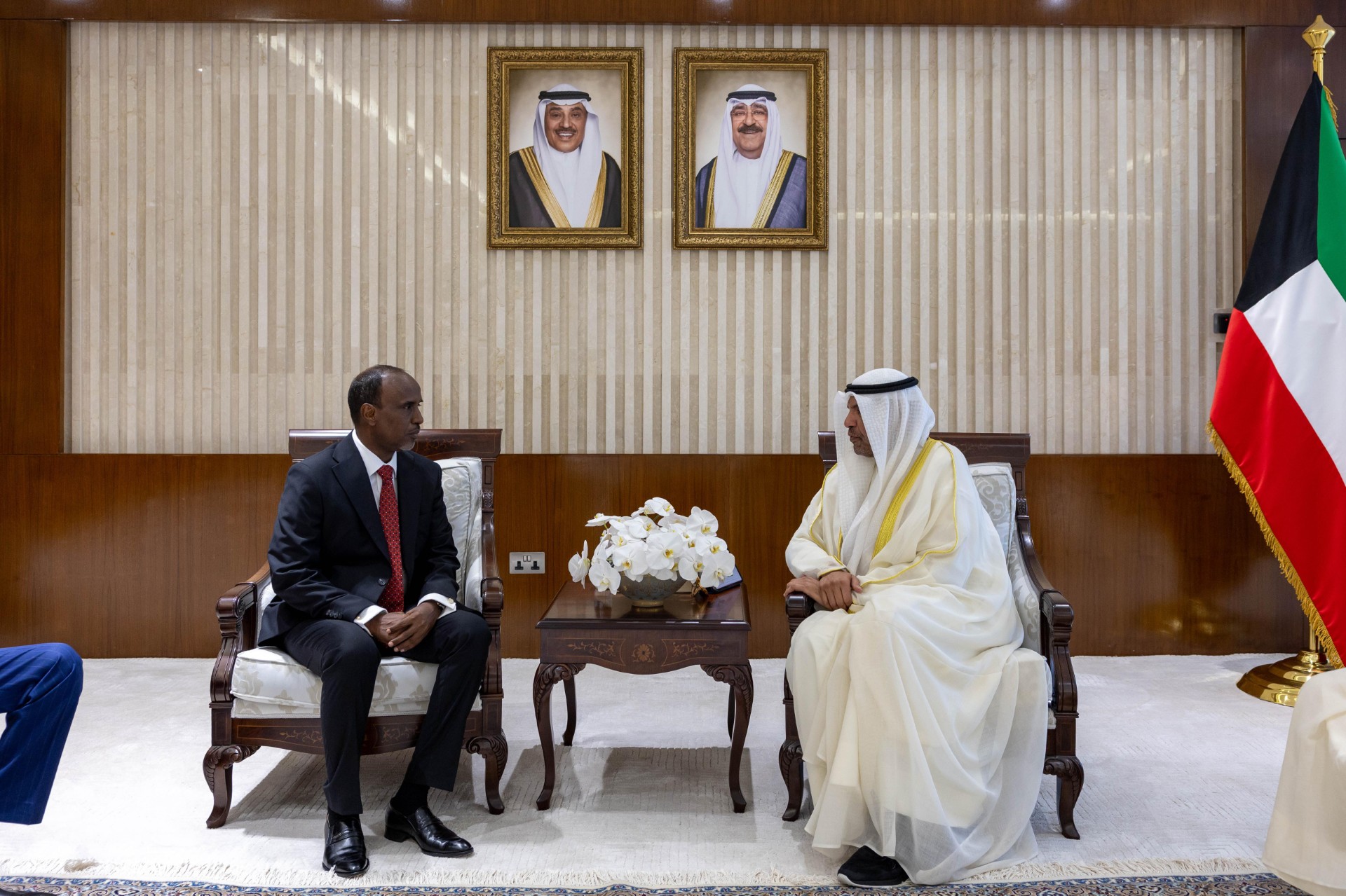 Kuwait FM receives new Djiboutian Ambassador credentials