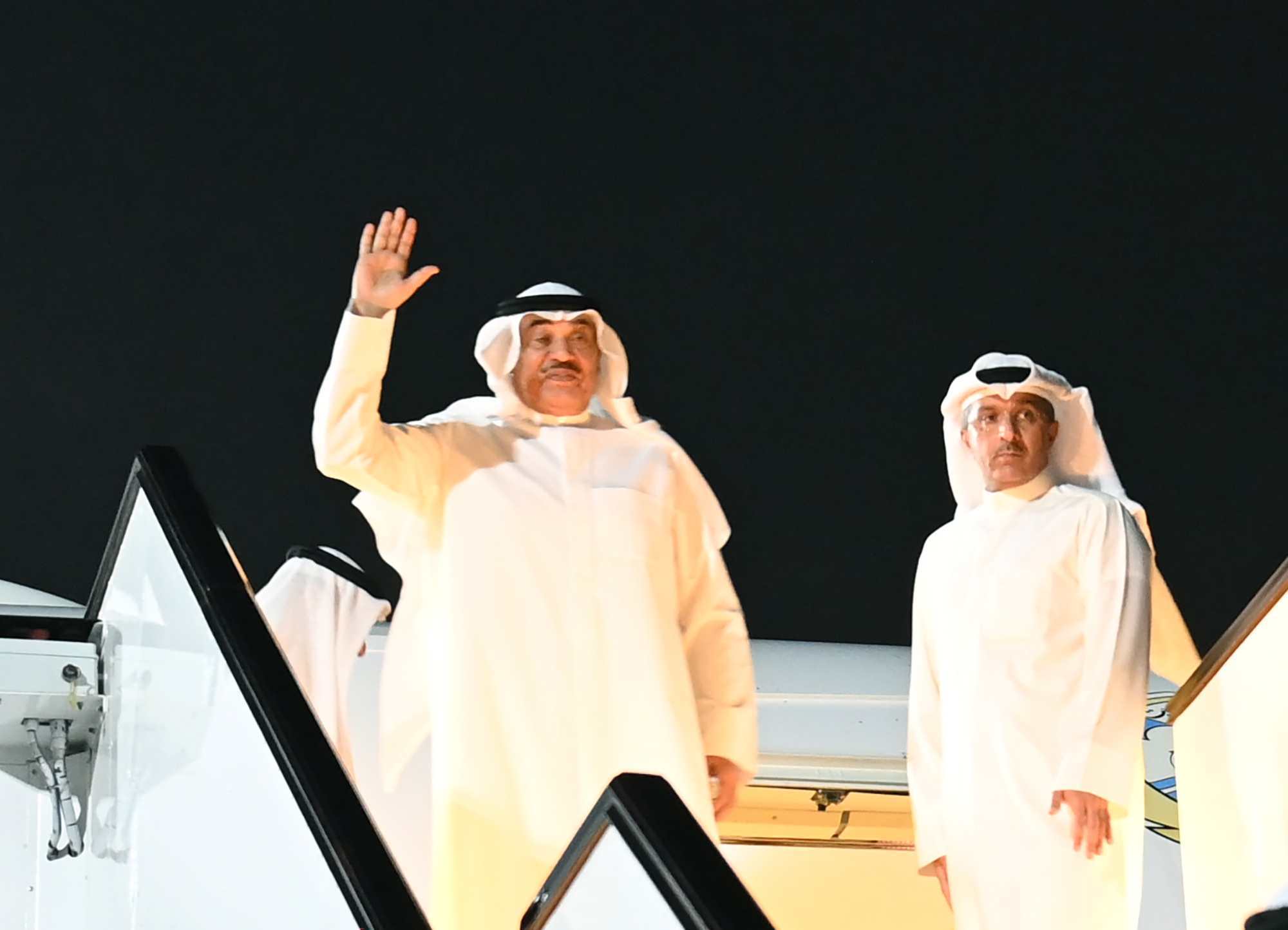 Kuwait Amir's Rep. departs Doha after short visit