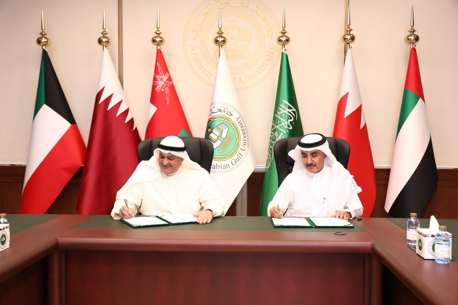 Arab Energy Organization and the Arabian Gulf University on Wednesday sign a memorandum of understanding (MoU)