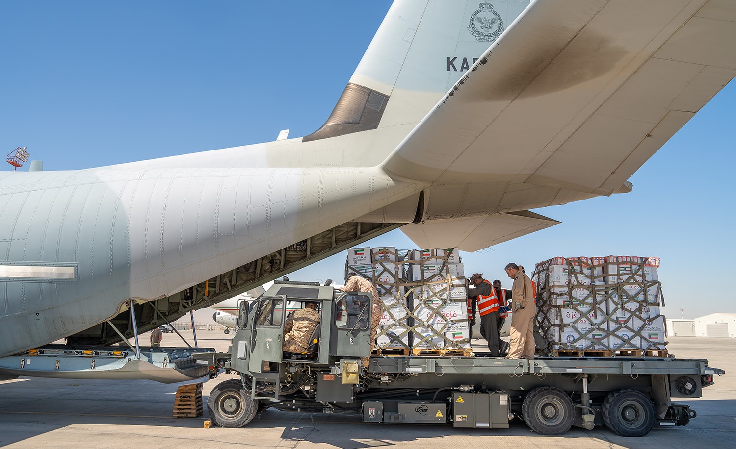 Au total, 110 tonnes de denrées alimentaires de base ont été envoyées jusqu'à aujourd'hui.
