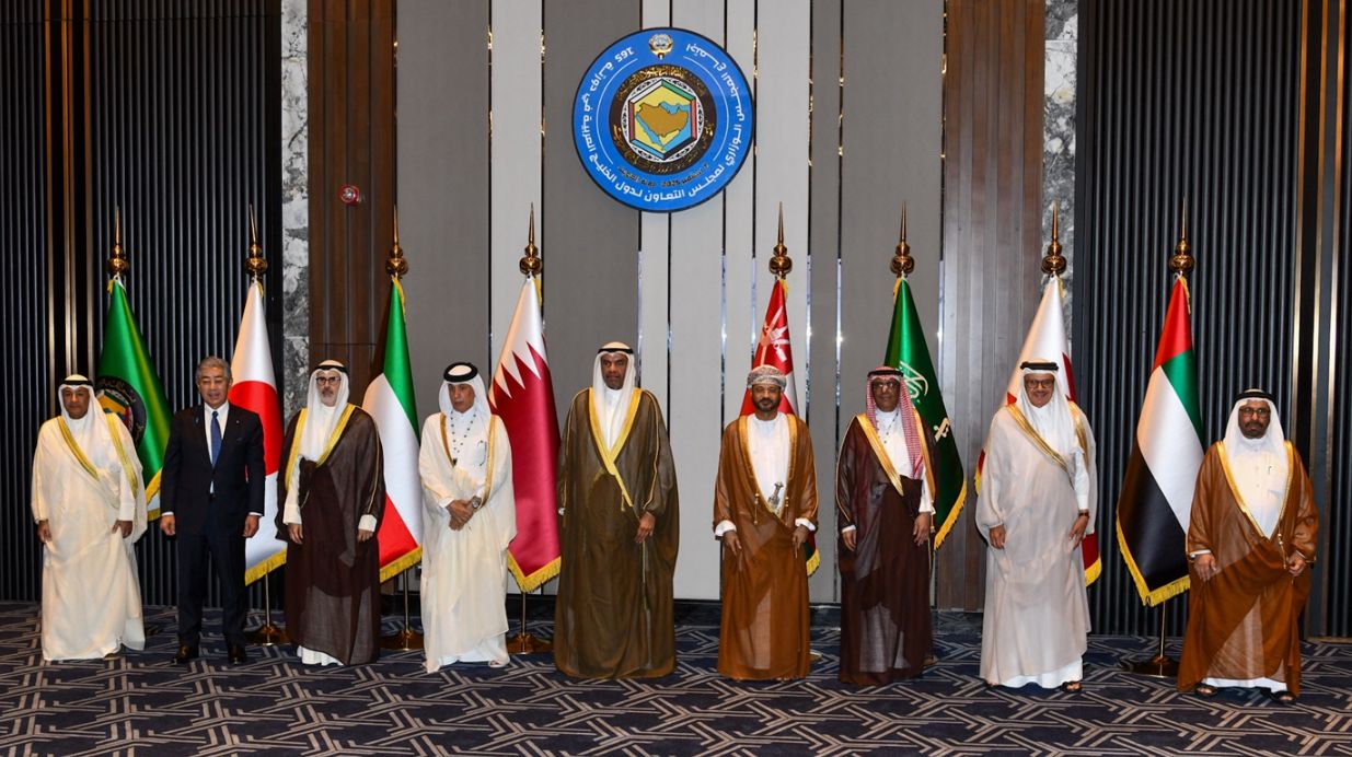 (المركزي) اليمني يؤكد اعتزازه بالموقف الخليجي الداعي إلى دعمه ومساندته