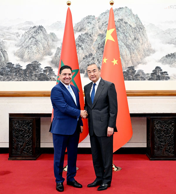 Le chef de la diplomatie chinoise avec son homologue marocain