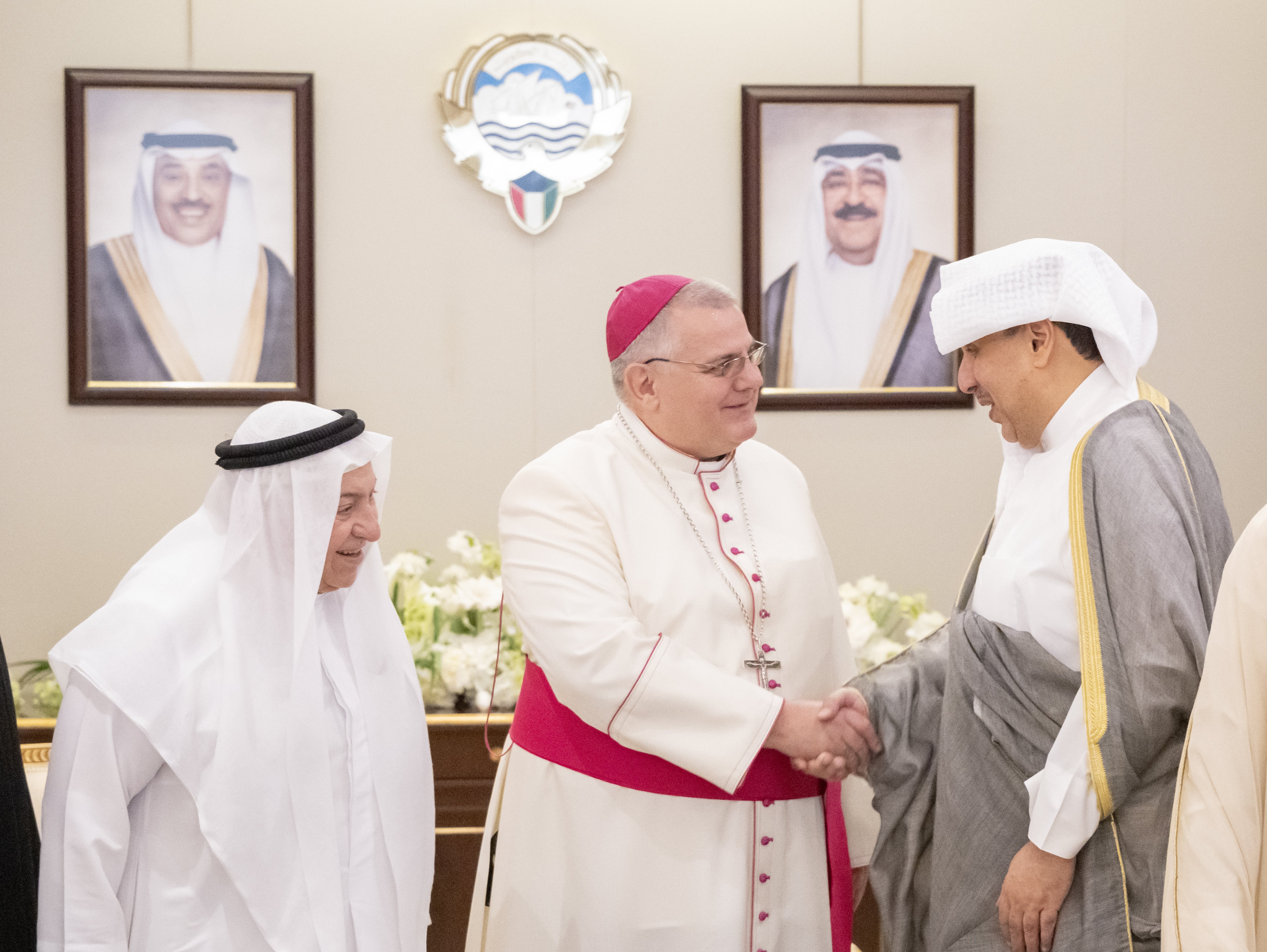 Amiri Diwan Minister and Head of Crown Prince Diwan receive churches delegation